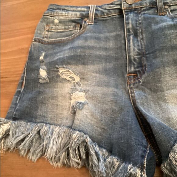 BLACK LABEL C'EST TOI SIZE LARGE DISTRESSED CUT OFF JEAN SHORTS FRAYED HEM - Picture 4 of 7